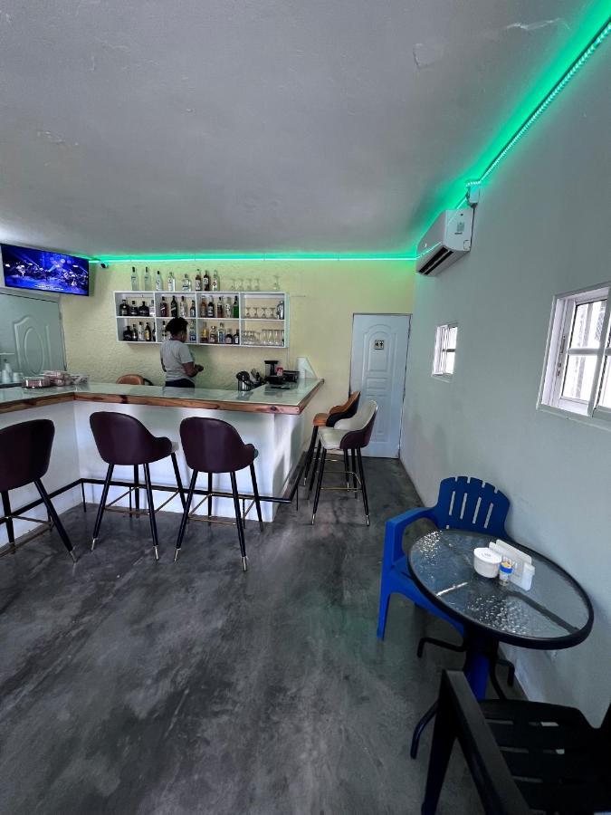Sunrise Internet Cafe And Hotel ラス・テレナス エクステリア 写真